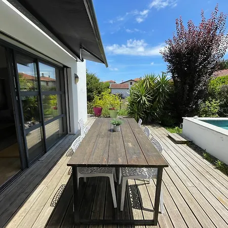 Dom wakacyjny Maison Avec Piscine A Proximite Des Plages Anglet